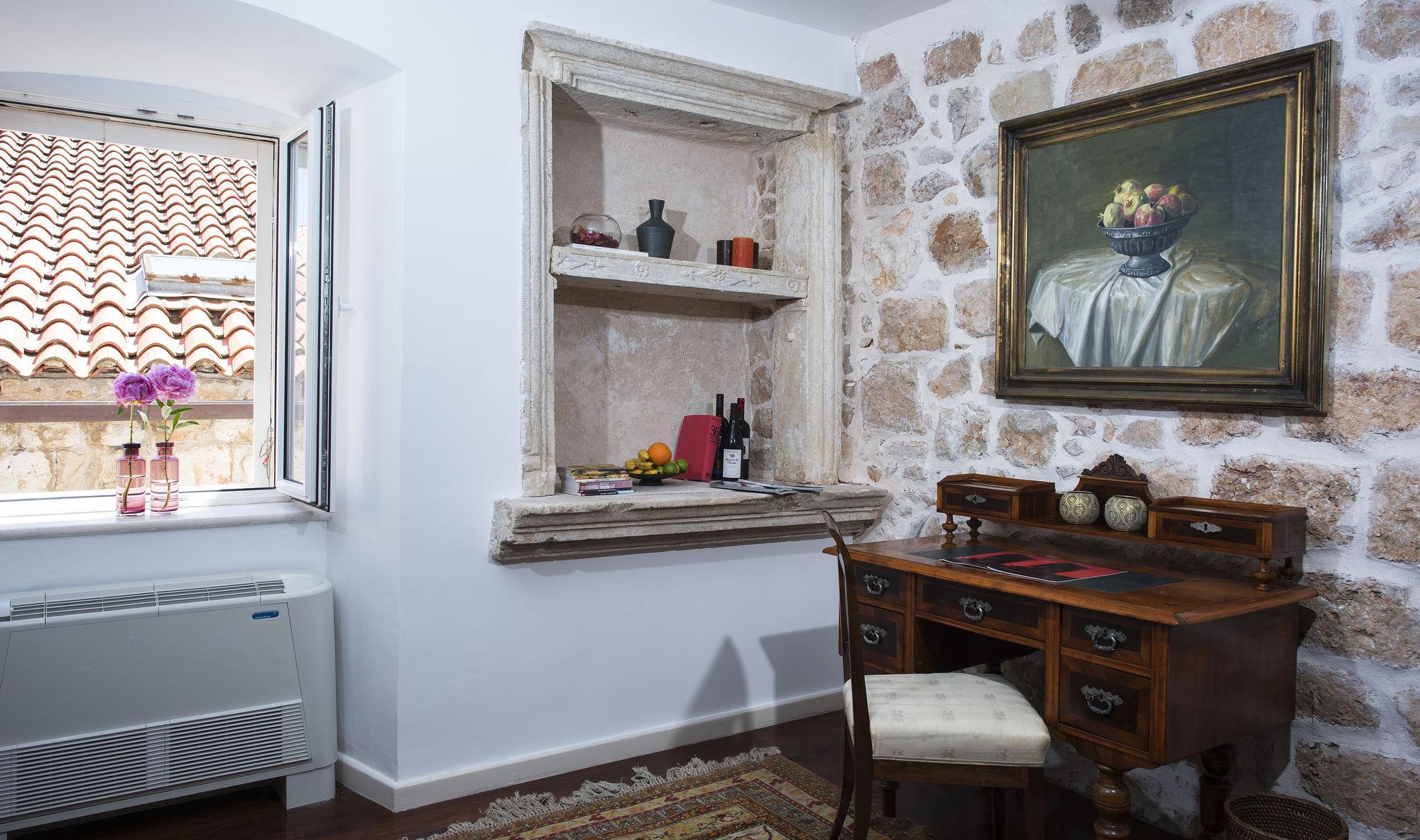 Mirabilis, Stunning Superior Villa, Old Town Villa *