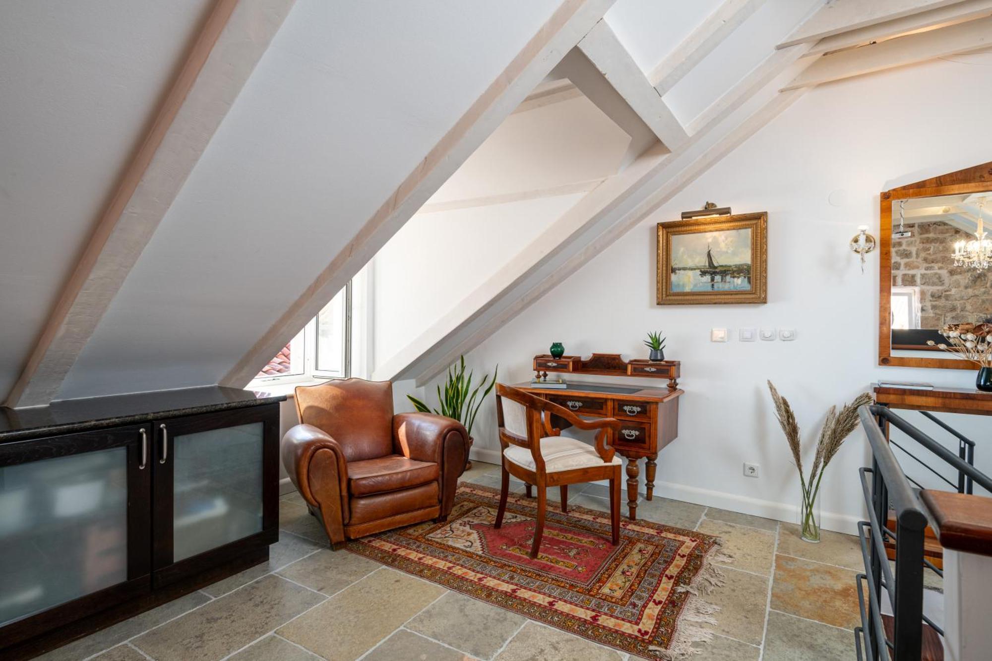Villa Mirabilis, Stunning Superior Villa, Old Town Dubrovnik