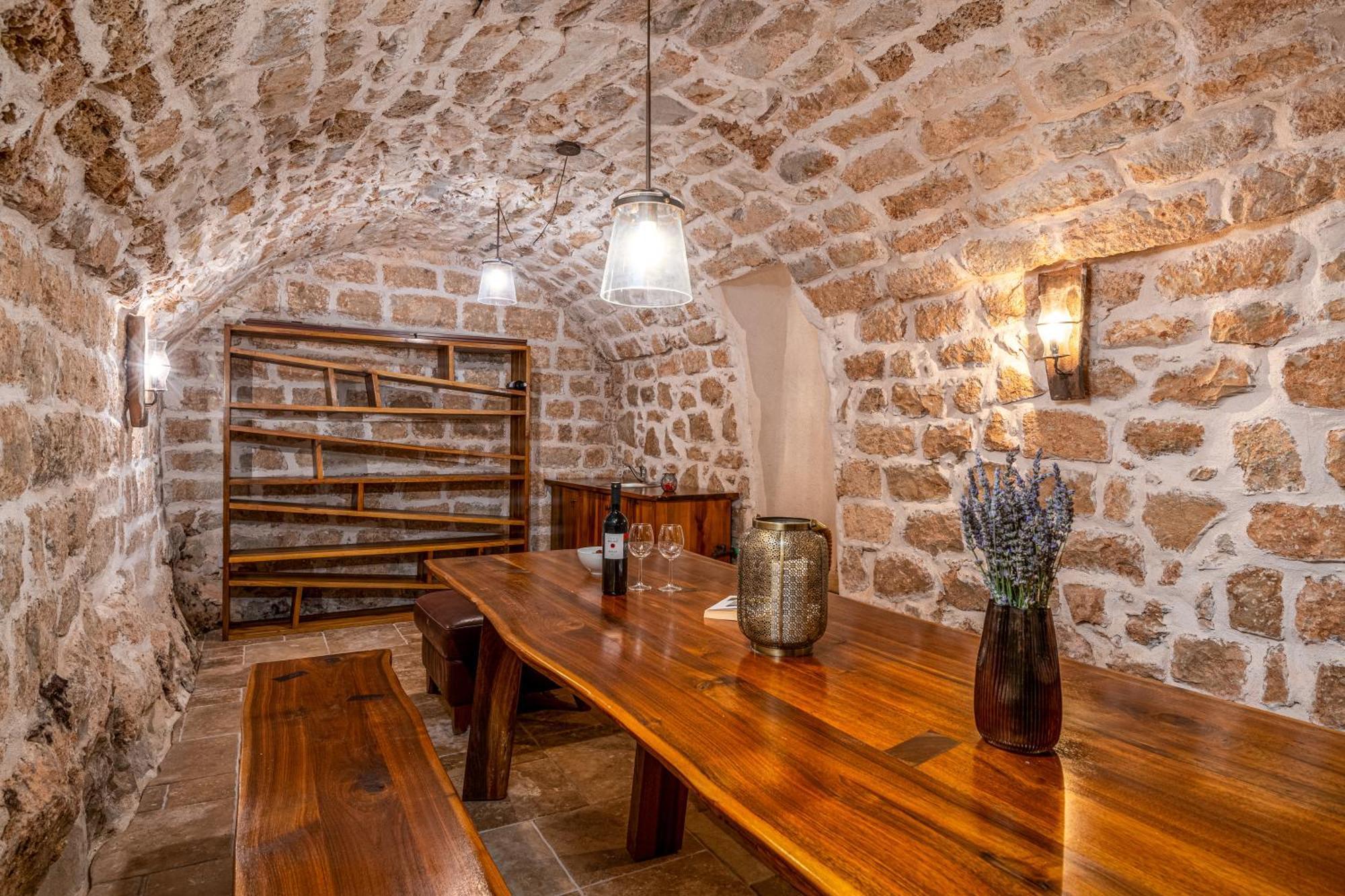 Villa Mirabilis, Stunning Superior Villa, Old Town