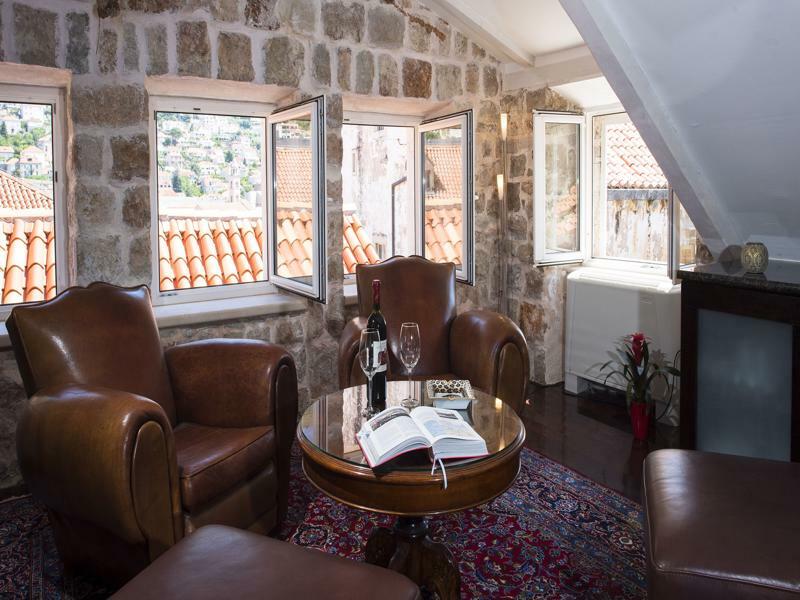 Mirabilis, Stunning Superior Villa, Old Town *